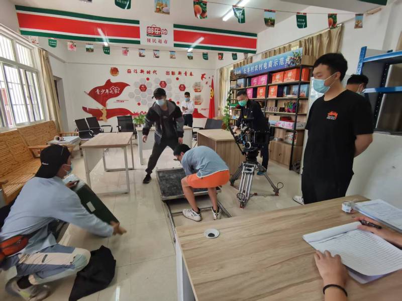 追星女孩心理学分析报告：坡头区广告片拍摄公司揭秘饭圈应援式传播逻辑